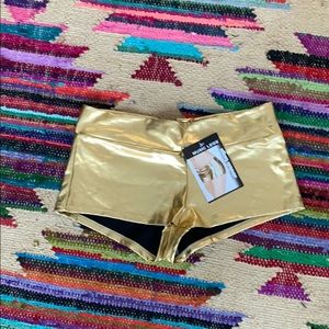 Gold shorts 🩳